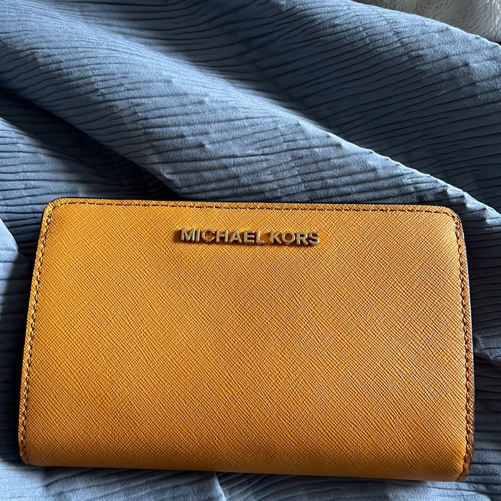 MICHEAL KORS WALLET